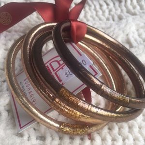 NWT BuDhaGirl 4 Medium Fawn all weather bangles✨✨✨